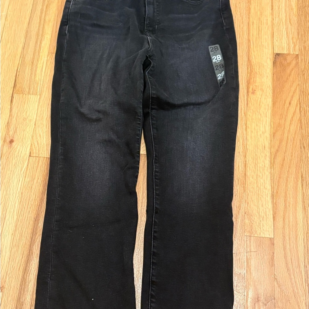 GAP Women's Black Straight Leg Jeans